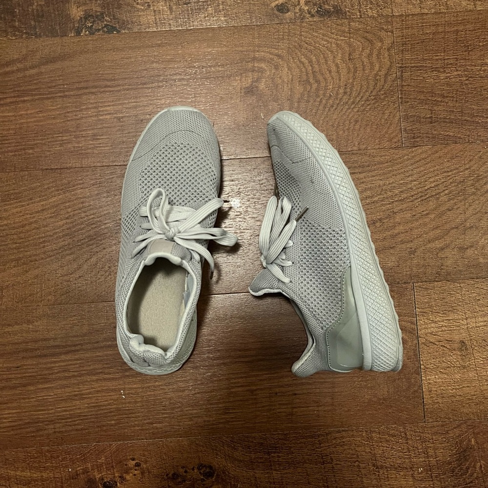 Rovux men’s sneakers